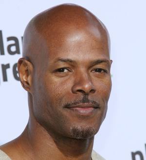 Judge orders Wayans to pay for cancelled holiday