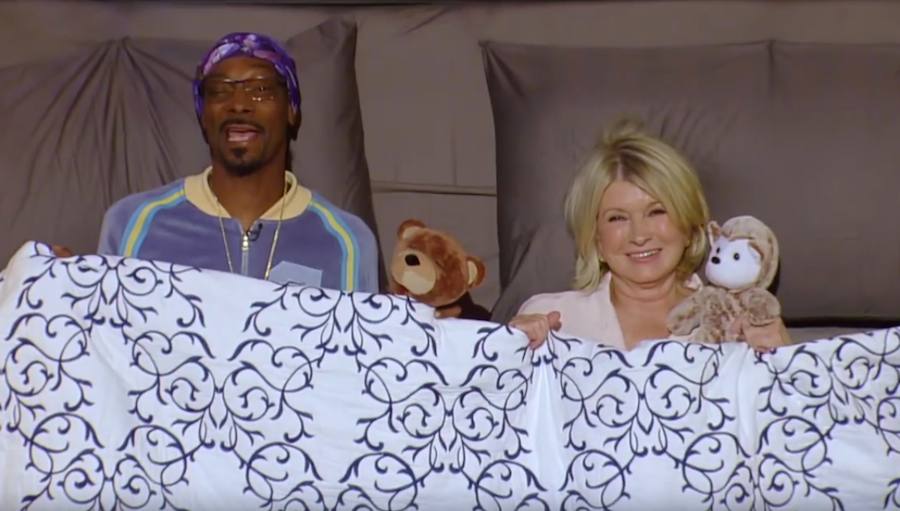 We All Wanna Be Invited To "Martha & Snoop's Potluck Dinner Party"!
