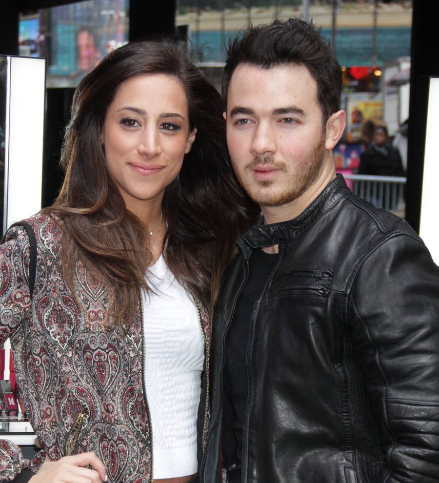 Kevin Jonas would love another daughter