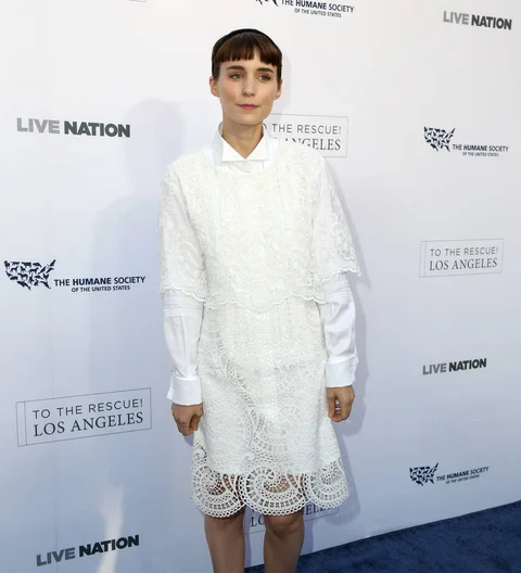 Kate and Rooney Mara celebrate chimpanzee victory