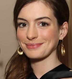 Anne Hathaway's spot outbreak during Les Miserables diet