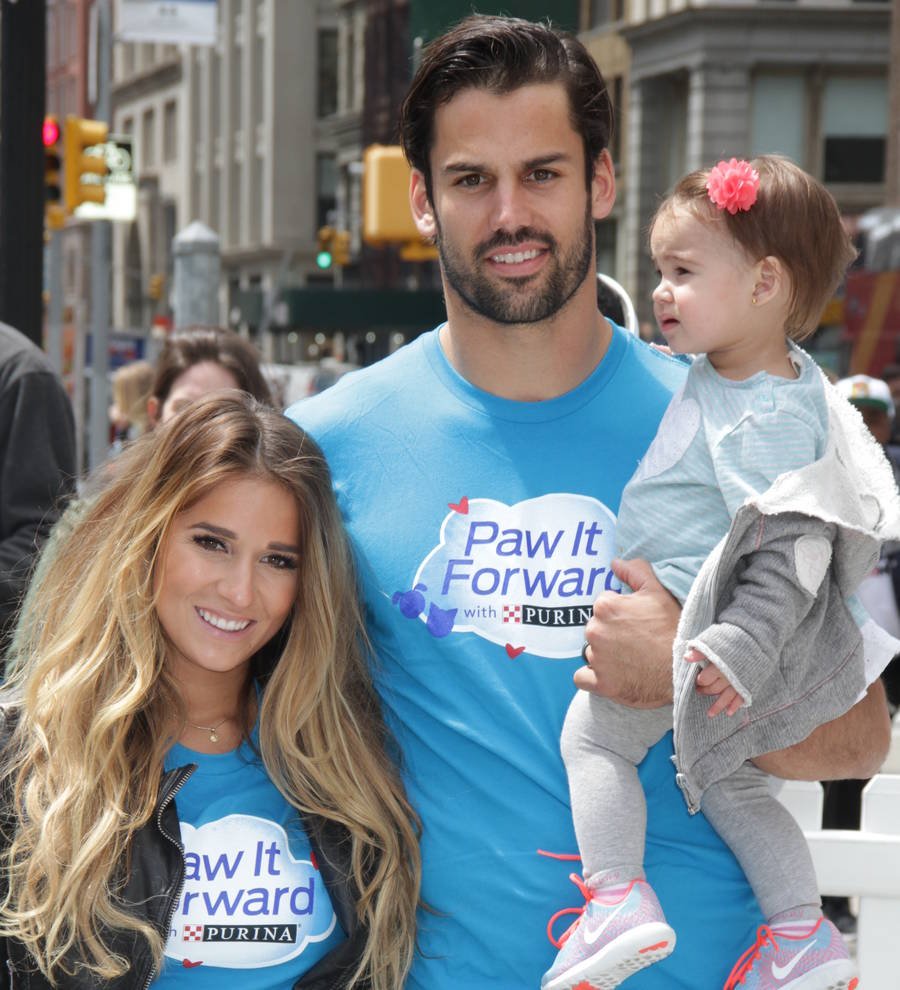 Jessie James Decker gives birth to baby boy
