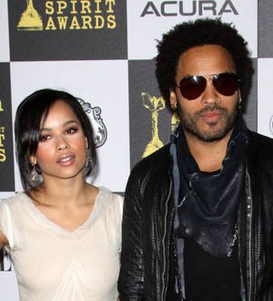 Zoe Kravitz inherits father's fear of flying