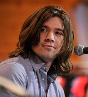 Zac Hanson calls out drunk fan at gig