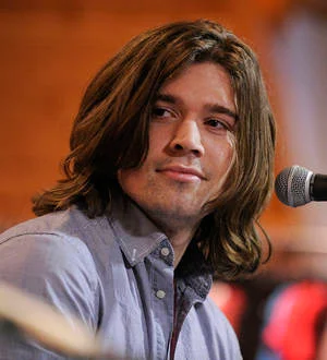 Zac Hanson calls out drunk fan at gig