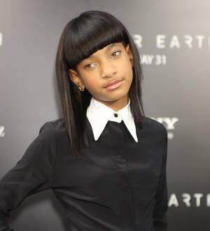 Willow Smith upsets critics with suggestive new summer song
