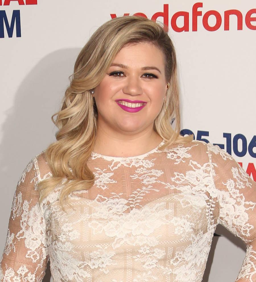Kelly Clarkson: 'I think of quitting the spotlight all the time'