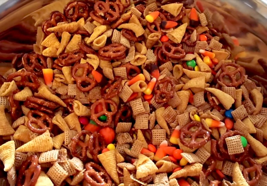Thanksgiving/Friendsgiving DIYs: 5 Delicious, Easy to Make Snacks!