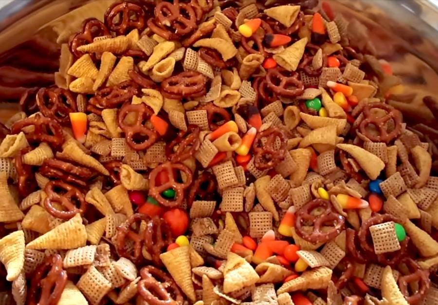 Thanksgiving/Friendsgiving DIYs: 5 Delicious, Easy to Make Snacks!