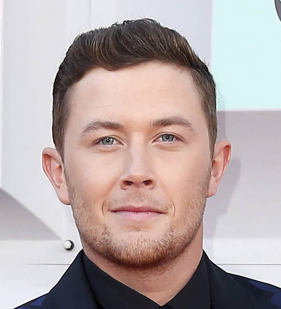 Scotty McCreery engaged to video sweetheart