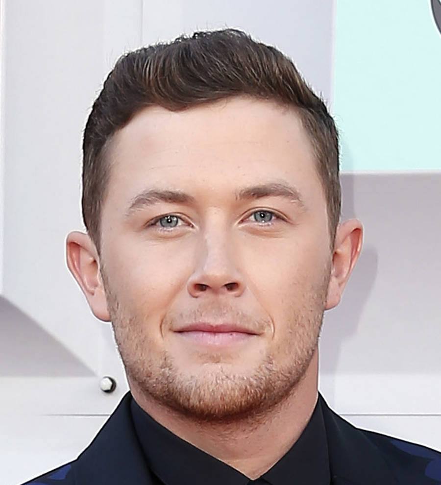 Scotty McCreery engaged to video sweetheart