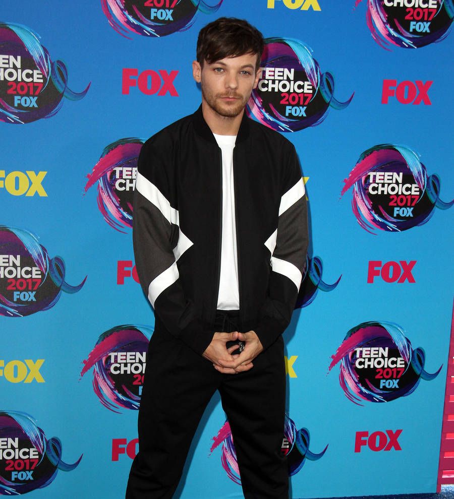 Simon Cowell scolded Louis Tomlinson for drinking before One Direction gig
