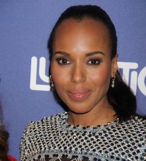 Kerry Washington honoured at fashion awards