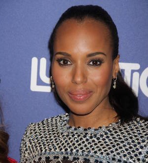 Kerry Washington honoured at fashion awards
