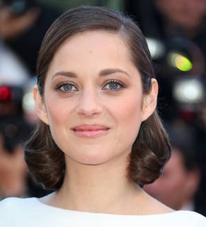 Marion Cotillard joins cage demonstration calling for release of Greenpeace activists