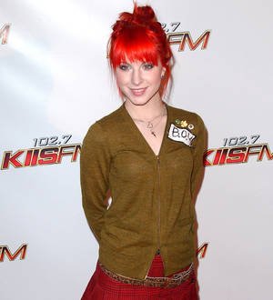 Hayley Williams creates make-up range with MAC