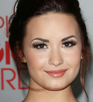 Demi Lovato takes aim at cyber bullies