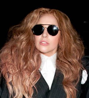 Lady Gaga honors friend at fashion awards