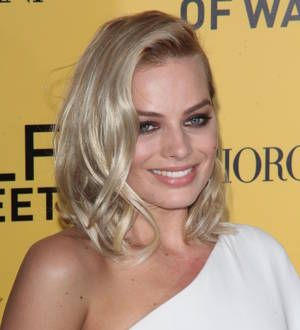 Margot Robbie had to confront nudity fears to play DiCaprio's wife