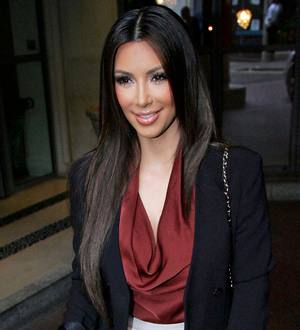 Kim Kardashian Sparks Security Alert at the Louvre