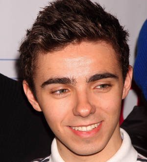 Nathan Sykes to undergo throat surgery