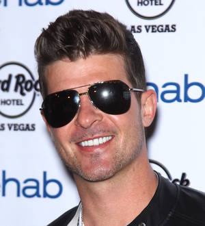 Robin Thicke drew inspiration for new music video from wedding photos