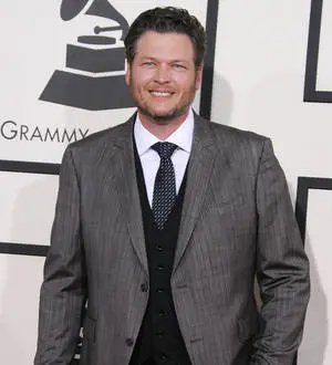Blake Shelton threatens to sue magazine over cheating story