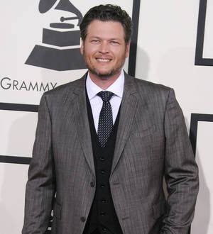 Blake Shelton threatens to sue magazine over cheating story
