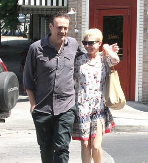 Michelle Williams and Jason Segel move in