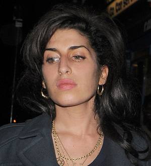 Amy Winehouse's father gives his blessing to hologram comeback