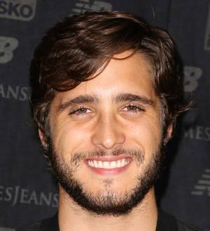 Diego Boneta lands record deal