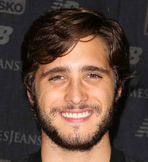 Diego Boneta lands record deal