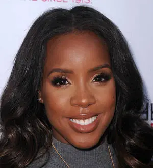 Kelly Rowland raises 0,000 for homeless charity