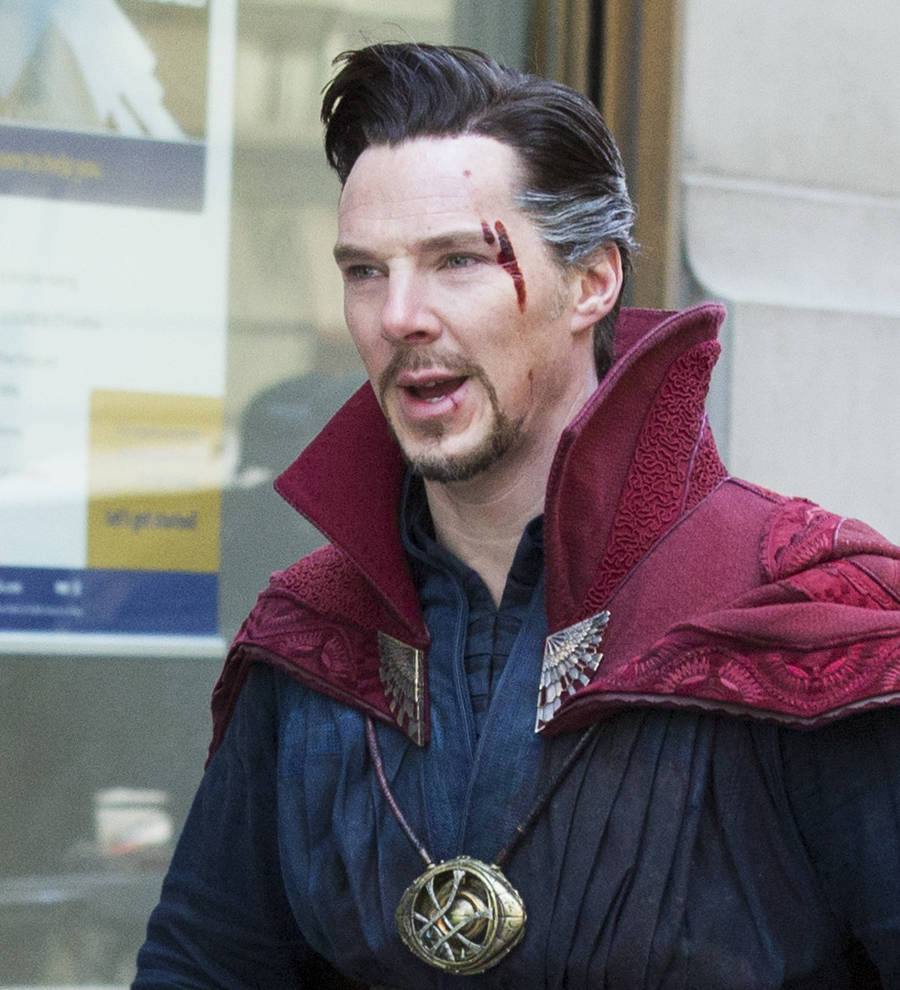 Benedict Cumberbatch pops into store dressed as Doctor Strange