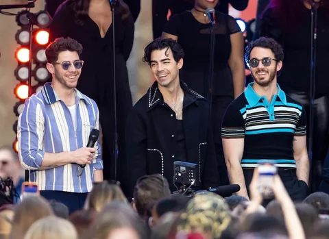 TRACK BY TRACK: Jonas Brothers' 'The Album'
