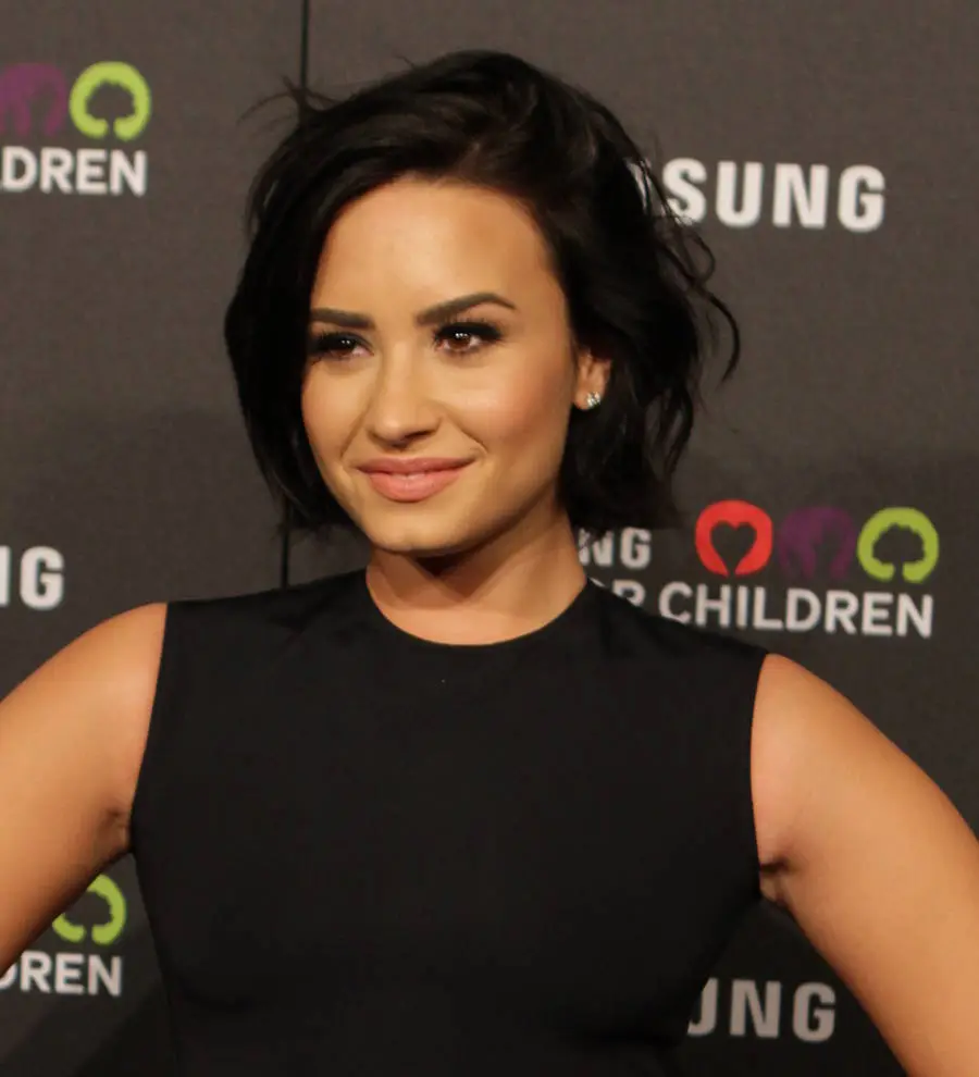 Demi Lovato mourning loss of great-grandfather