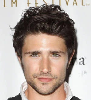 Matt Dallas is gay and engaged to boyfriend
