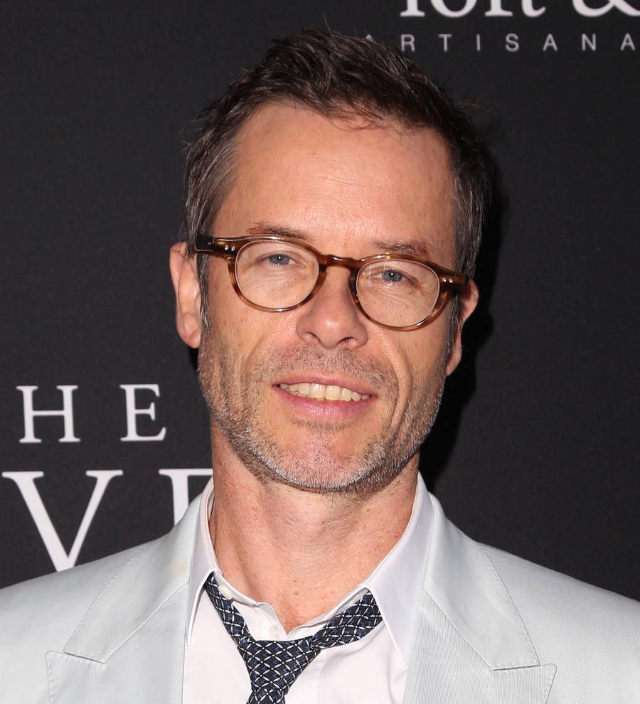 Guy Pearce and Carice van Houten expecting baby