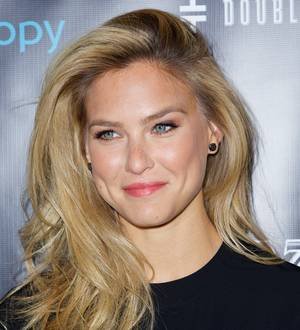 Bar Refaeli and Kellan Lutz spark romance rumors