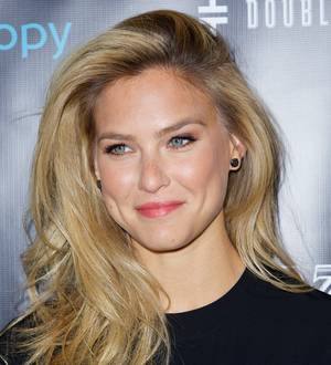 Bar Refaeli and Kellan Lutz spark romance rumors