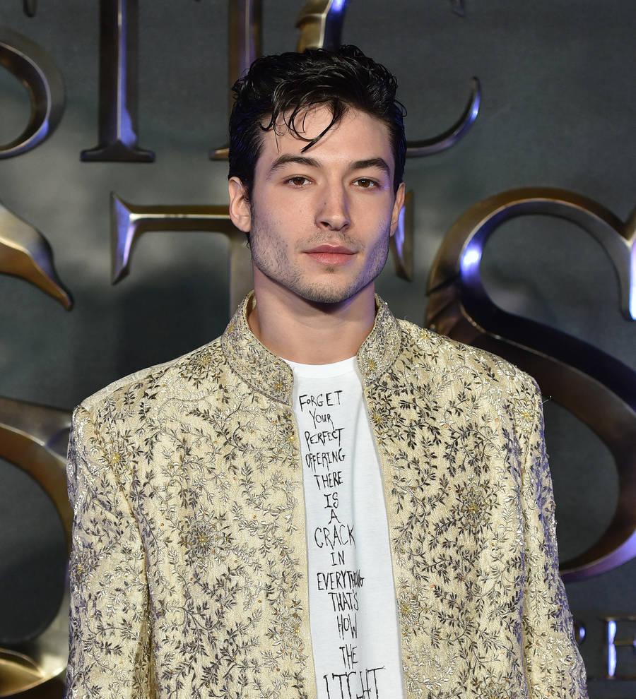 Ezra Miller promotes Justice League as anime character at Comic-Con