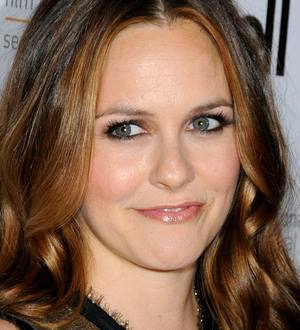 Alicia Silverstone backs proposed chimp legislation