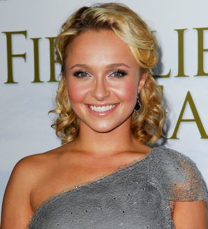 Hayden Panettiere and Julia Roberts reunite at much-delayed film's premiere