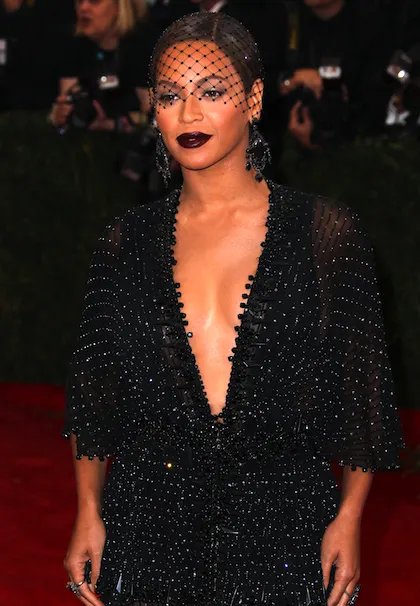 Beyoncé Reaffirms "Flawless" Status with Hot New Remix!