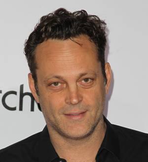 Vince Vaughn treats troops to new movie