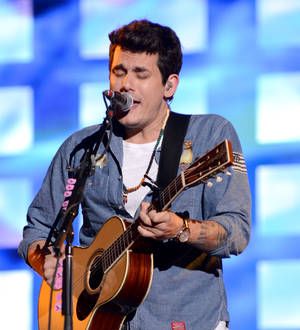 John Mayer: 'Fans are too busy on the phone to enjoy concert experience'