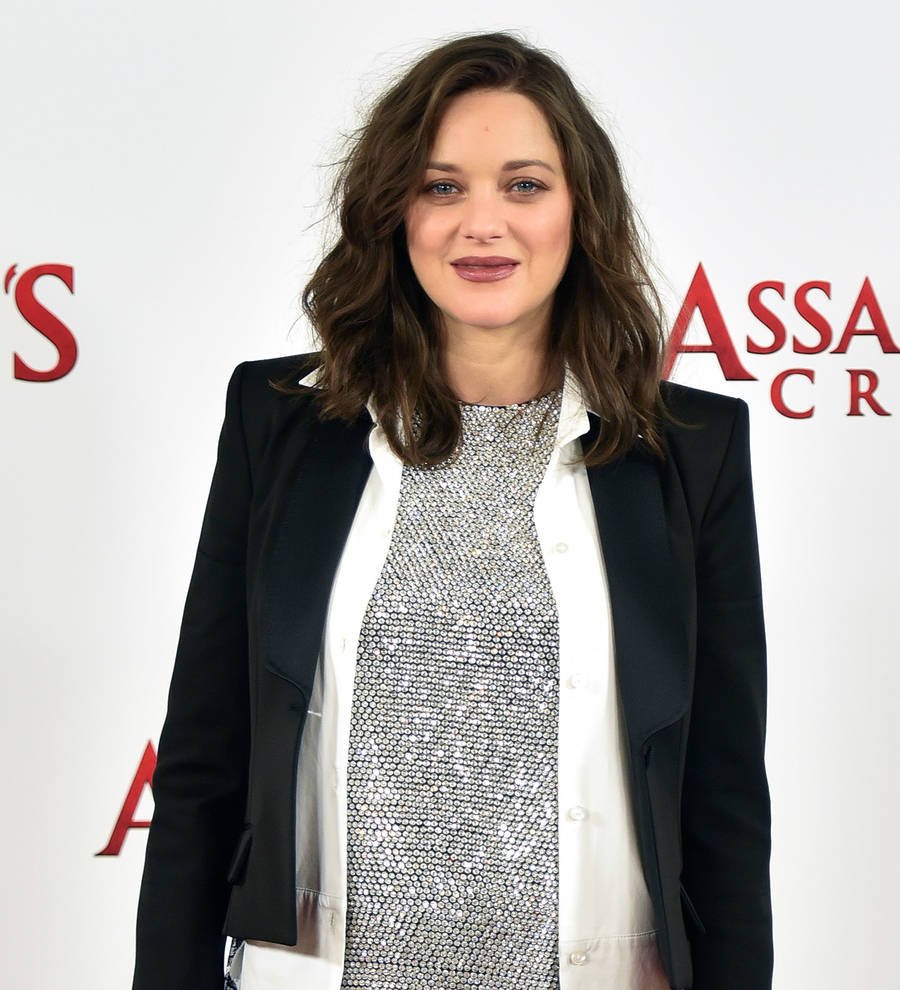 Marion Cotillard gives birth to daughter