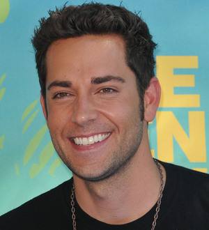 Zachary Levi turns server for charity