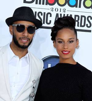 Alicia Keys enters the wrong house with party guests