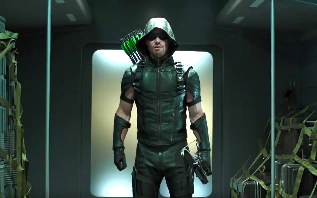 Top 5 Moments From The Season Premiere of "Arrow"!